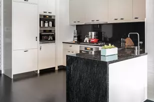 157 W 57th St, New York City, NY 10019 - Photo 3