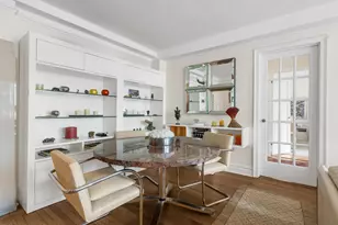 321 E 43rd St, New York City, NY 10017 - Photo 3