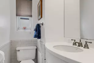 321 E 43rd St, New York City, NY 10017 - Photo 9