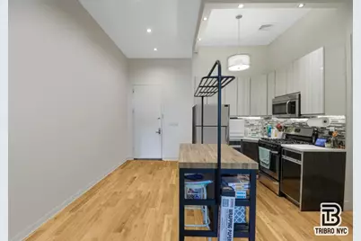 34-62 10th Street #3, New York City, NY 11106 - Photo 3