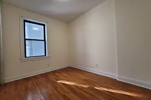 21-67 33rd St, New York City, NY 11105 - Photo 3