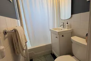 21-47 33rd St, New York City, NY 11105 - Photo 7