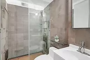 211 E 53rd St, New York City, NY 10022 - Photo 5