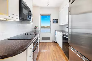 411 West End Ave, New York, NY 10024 - Photo 33