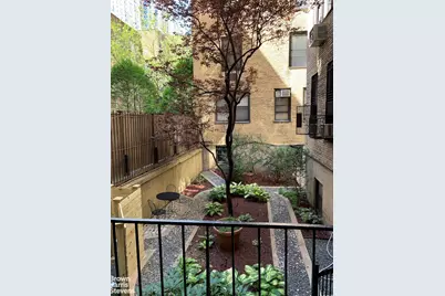 242 E 19th Street #7E, New York City, NY 10003 - Photo 15