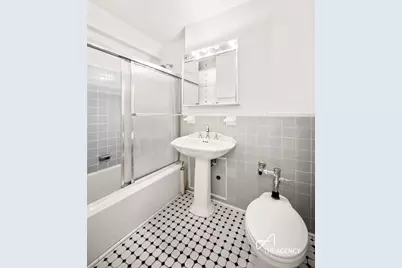 303 Beverley Road #11A, New York City, NY 11218 - Photo 7