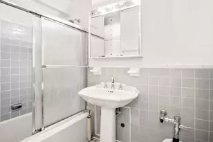 303 Beverley Rd, New York City, NY 11218 - Photo 7