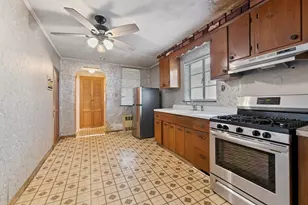 1346 73rd St, New York City, NY 11228 - Photo 3