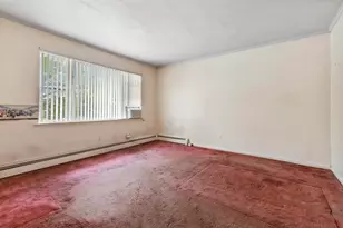 1346 73rd St, New York City, NY 11228 - Photo 9