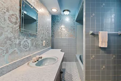 1346 73rd Street, New York City, NY 11228 - Photo 5