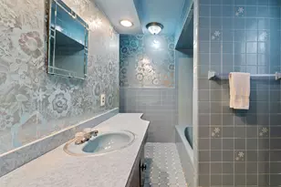 1346 73rd St, New York City, NY 11228 - Photo 5