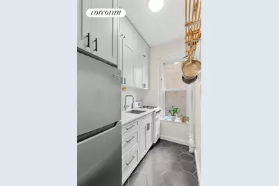 140 E 95th Street #2E, New York City, NY 10128 - Photo 3