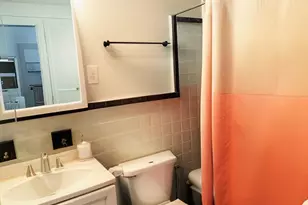 300 E 104th St, New York City, NY 10029 - Photo 5