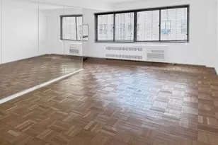 225 E 46th St, New York City, NY 10017 - Photo 3