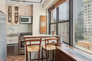 115 E 9th St, New York City, NY 10003 - Photo 3