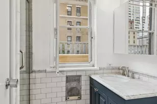 131 E 39th St, New York City, NY 10016 - Photo 23