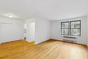282 E 35th St, New York City, NY 11203 - Photo 3