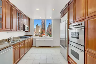 90 E End Avenue #10B, New York City, NY 10028 - Photo 33