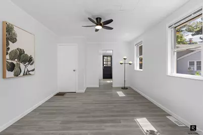 32 Tier Street, New York City, NY 10464 - Photo 5