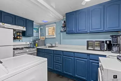 32 Tier Street, New York City, NY 10464 - Photo 19