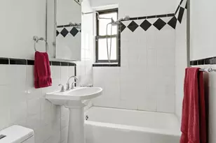 675 Academy St, New York City, NY 10034 - Photo 9