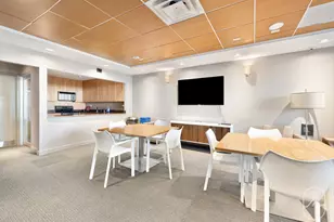 330 E 38th St, New York City, NY 10016 - Photo 19