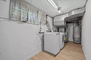 140 Van Cortlandt Park S, New York City, NY 10463 - Photo 17