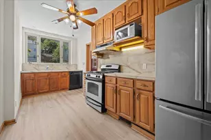 140 Van Cortlandt Park S, New York City, NY 10463 - Photo 9