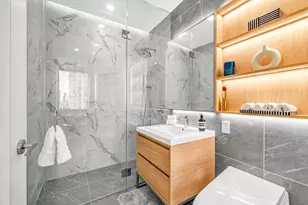 45-30 Pearson St, New York City, NY 11101 - Photo 7