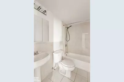 113 Schaefer Street, New York City, NY 11207 - Photo 9