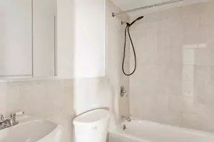 113 Schaefer St, New York City, NY 11207 - Photo 9