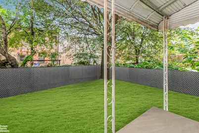 637 Saratoga Avenue, New York City, NY 11212 - Photo 11