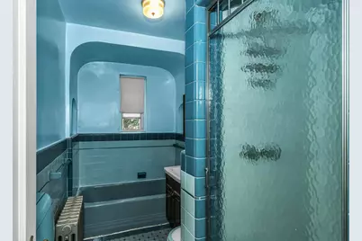 32-50 77th Street, New York City, NY 11370 - Photo 17