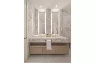 138 E 50th St, New York City, NY 10022 - Photo 7