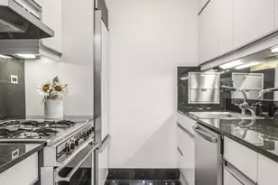 400 E 56th St, New York City, NY 10022 - Photo 9