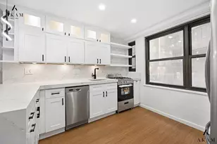 305 E 40th St, New York City, NY 10016 - Photo 3