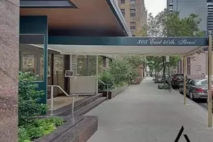 305 E 40th St, New York City, NY 10016 - Photo 11