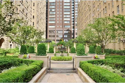 350 W 57th Street #15C, New York City, NY 10019 - Photo 11