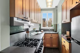 200 W 20th St, New York City, NY 10011 - Photo 3