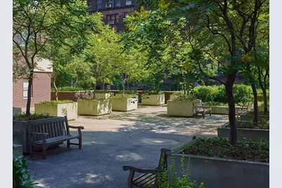 400 E 54th Street #25A, New York City, NY 10022 - Photo 17