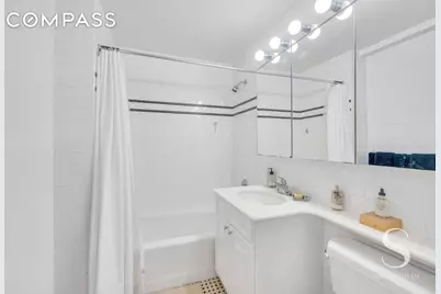7 Lexington Avenue #5E, New York City, NY 10010 - Photo 3