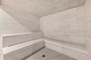 215 W 28th St, New York City, NY 10001 - Photo 31