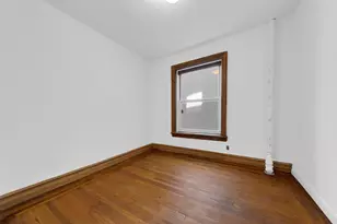 261 W 22nd St, New York City, NY 10011 - Photo 9