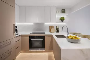 355 W 39th St, New York City, NY 10018 - Photo 3