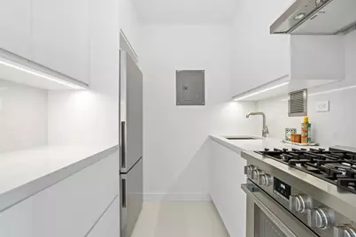 45 W 67th Street #25F, New York City, NY 10023 - Photo 3