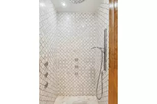 220 77th St, New York City, NY 11209 - Photo 35