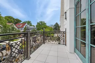 220 77th St, New York City, NY 11209 - Photo 9