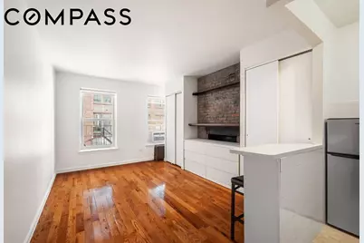 445 W 36th Street, New York City, NY 10018 - Photo 3