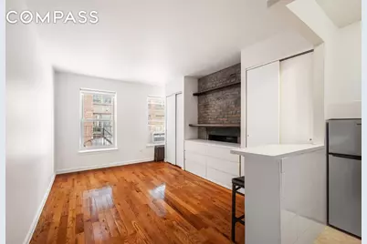 445 W 36th Street, New York City, NY 10018 - Photo 3