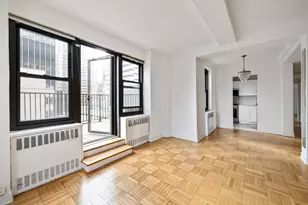 135 E 54th St, New York City, NY 10022 - Photo 11